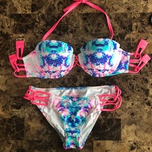 Victoria’s Secret bikini
